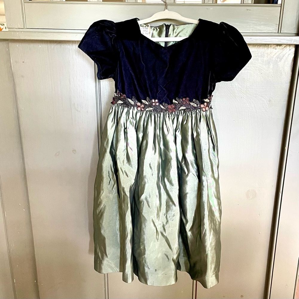 Talbots Kids Vintage Dress, Rare Beautiful Size: 4 Perfect for Photos! 🌟